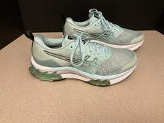 Womens Asics Gel-Kinsei Blast LE Clear Blue/Black Running Shoes. Size 9.5. Nice!