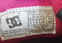 DC Chelsea Black Pink White Plaid Charm Skate Shoes Youth Size 4