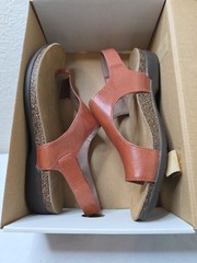 Dansko Reece Waxy Burnished Thong Sandals Women’s EU Sz 37 US Sz 6.5 – 7