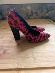 ALDO Red Leopard Print Calf Hair Pointed Toe Pumps Statement Shoe Maximalist 6