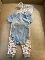 NWOT DUCK DUCK GOOSE BOY 3/6M 4 PIECE BLUE & GRAY DINOSAUR OUTFIT