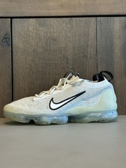 Nike Air VaporMax 2021 Flyknit Low Top Lace Up White/Black DH4084-100