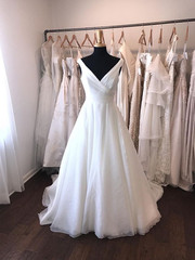 Classic Wedding Dresses V Neck A Line Tulle White Ivory Sweep Train Bridal Gowns