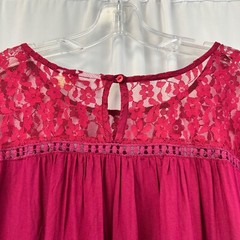 Collections Etc Women’s Lace Pullover Top Raspberry Size XL Keyhole