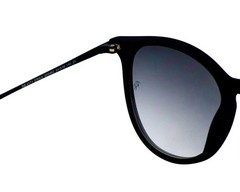 New Ray-Ban RB4171 Erika Matte Black/ Grey Polarized Gradient Women’s Sunglasses