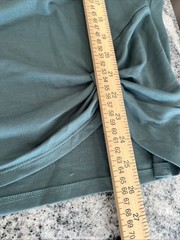 BELLE KIM GRAVEL XL GREEN PULLOVER TOP LONG SLVS ROUND NECK POLY/RAYON/SPNDX