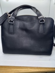 Guess Black Embossed Satchel Bag Real Nice Brand New Condition Pt3