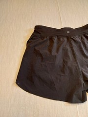 Lululemon Black Running Shorts Women’s UK 10 US 6 Lightweight Reflective