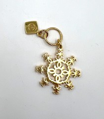 CHANEL 2023 Christmas Holiday Beauty Gift Snowflake Charm Genuine