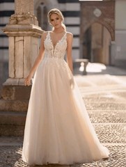 NEW White, Spaghetti Strap, Lace Applique Bridal Gown