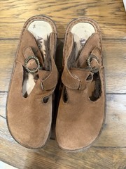 Alegria Clogs With Fur Size 9-9.5