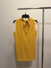 White House Black Market Women’s Yellow Halter Blouse XS Sleeveless Tie Neck Top