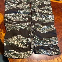 The Real McCoy’s US Army Vietnam Tiger Camo Cargo Pants L-R Made in Japan