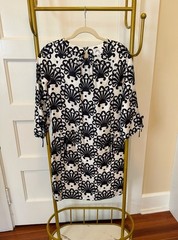 Milly Black/White Floral Shift Knee Dress Round Neck 3/4 Bell Sleeve, Size 4