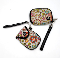 California Leash Company Neoprene 2 Small Wallets Wrist Loop Waterproof Daisies