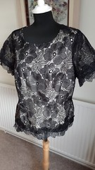 JACQUES VERT-SPL OCCASION BLACK SCALLOPED LACE TOP-CUT OUT DETAIL-LINED-16.