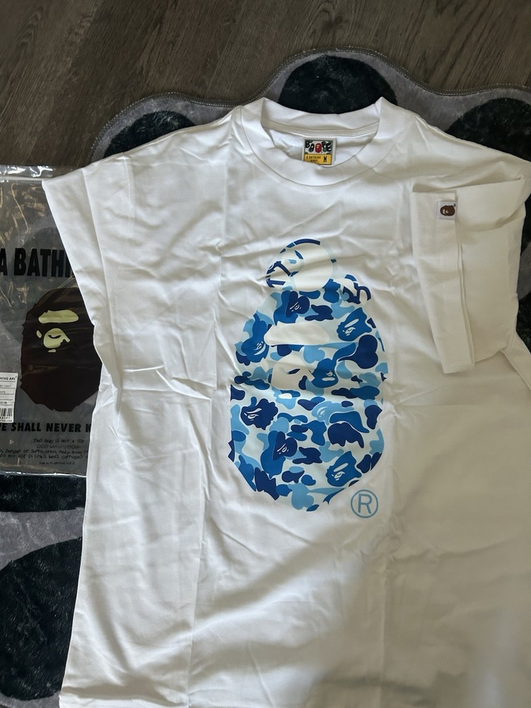 A Bathing Ape Men’s M White/Blue Ape Head Logo Graphic Tee Crew Neck
