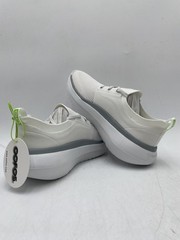 OOFOS OOMY STRIDE Women’s NEW Recovery Sneakers White Multiple Sizes