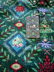 Reyn Spooner Men’s HAWAIIAN CHRISTMAS 2025″ PULLOVER Classic Fit Evergreen Shirt