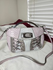 Designer GUESS hand bag with shoulder strap