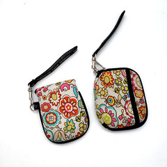 California Leash Company Neoprene 2 Small Wallets Wrist Loop Waterproof Daisies