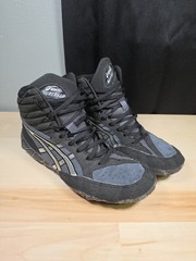 ASICS Aggressor 6 Black Pure Silver Size 7.5 – 1081A067-001 Lightly Used
