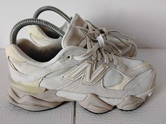 New Balance 9060 Unisex Mens Size 5.5 Womens 7 Cream Leather/Mesh Running Shoes