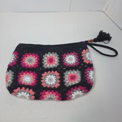 Elizi Handcraft Crochet Granny Square Clutch Bag Pink Gray White Tassel Wristlet