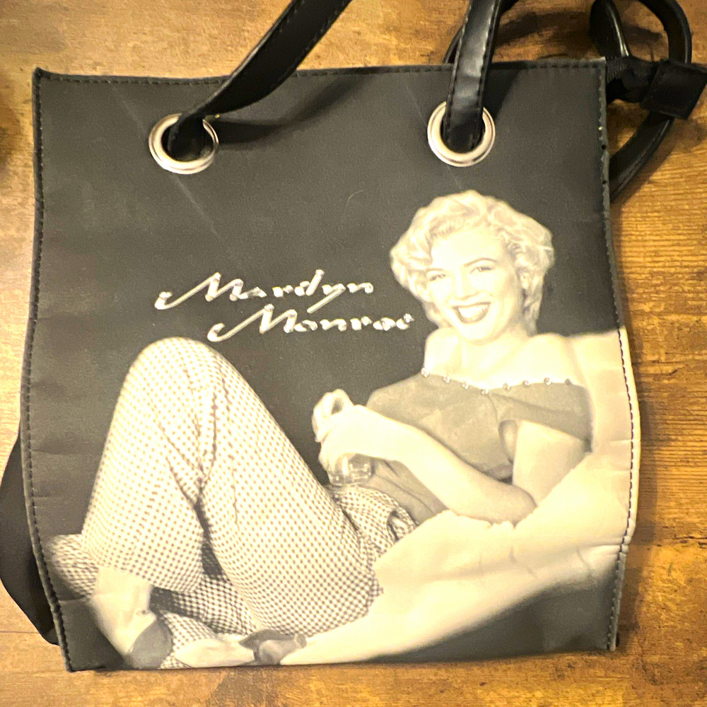 Marilyn Monroe Graphic Print Medium Black Tote Bag Zip Top Detachable Strap
