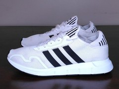 ADIDAS Swift Run X Shoes Mens SIZE 13 ART FY2111 WHITE Black RUNNING 3 Stripes