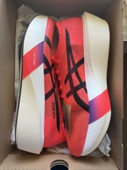 ASICS Metaspeed Edge Tokyo Men’s 11 Women’s 12.5