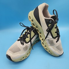 On Cloudstratus Women’s Size 8.5 Shoes ‘White Moss’ (39 98997)