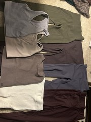 Mixed Women’s Clothing Lot: Assorted Tops, Shorts, Pants/Leggings Size XS