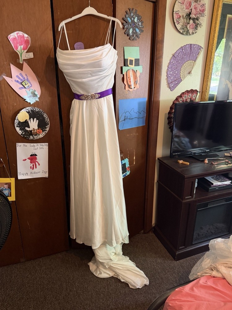 Madi Lane Bridal Jesse ML22981 US24 Ivory/Purple Sweetheart A-Line Satin Train