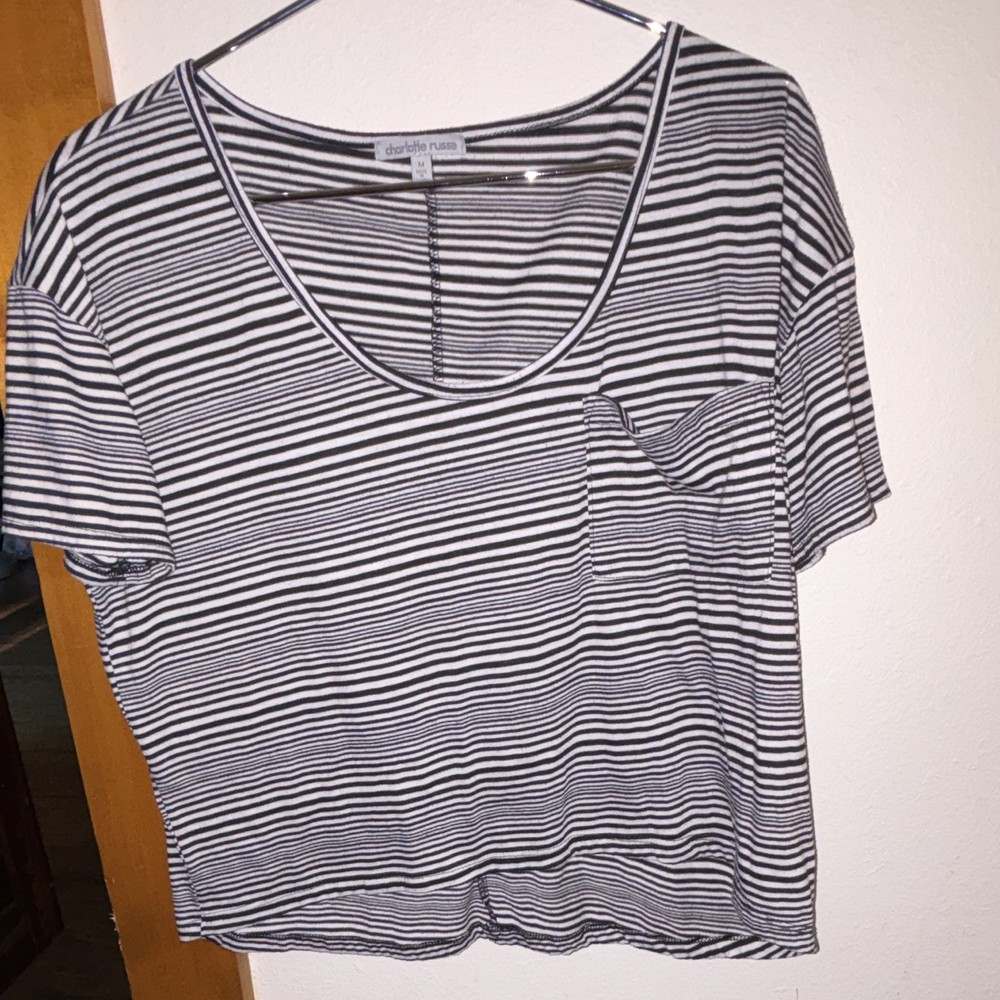 Charlotte Russe Women’s Black/White Striped Scoop Neck Pocket Tee Size M