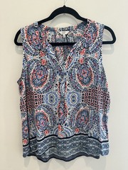 Crown & Ivy Sleeveless V-Neck Button Front Paisley Rayon Blouse – XL