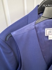 Men’s Jos A Bank 44S 36R Suit NWT with large vest
