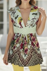 Sky M Multicolor Floral V-Neck Cap Sleeve Knit Tunic Top Crochet Waist Stretch