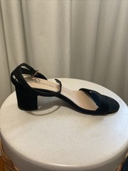 Dream Pairs Women’s Ankle Strap Low Block Chunky Heel Sandals Pump Shoes Size 8.