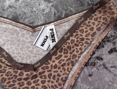 NWT VICTORIA’S SECRET PINK LEOPARD LOGO BAND V STYLE TANGA CHEEKY PANTIES