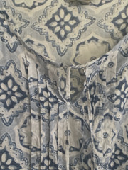 J Jill Long Sleeve Tunic Top Cotton Blue White Tied Neck w Pleats XS