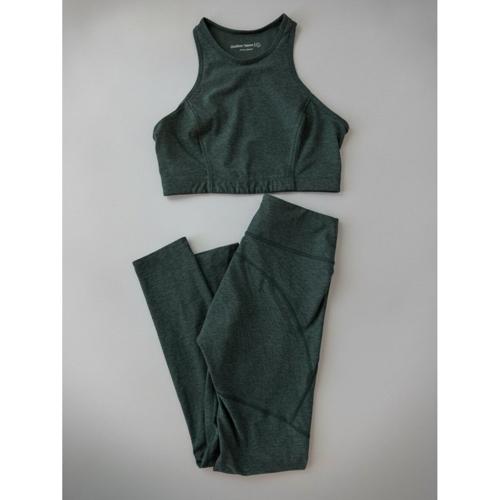 Green Outdoor Voices Set – Size M Sports Bra & Size S Leggings – GUC