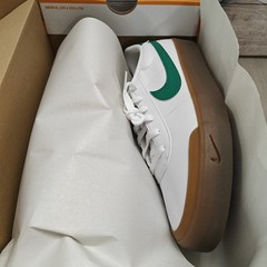Nike Men’s Court Shot Tennis Lifestyle Shoes White Malachite Green Gum Size 10