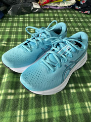 EUC ASICS Gel-Excite 11 with Amplifoam – Women’s size 8.5