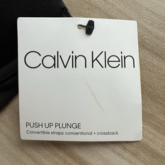 Calvin Klein 34D Push Up Plunge Bra Black Underwire Convertible Straps $52 NEW