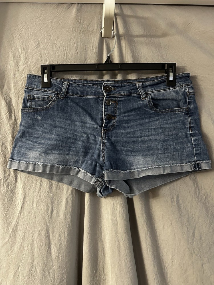 Vanilla Star Juniors Blue Denim Shorts Size 15 Button Fly Pockets 2″ Inseam