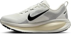 Nike Womens Vomero 18 – Summit White/Coconut Milk/Coconut Milk/Black – 8.5