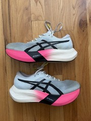 ASICS Metaspeed Edge Paris Women’s Size 6 Gray/Pink/Green