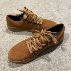 earth Unisex Brown Suede Lace-Up Low-Top Sneakers Rubber Sole Logo 7.5