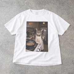 Funny Cat T-Shirt Retro Cooking Cat Meme Graphic Tee Unisex
